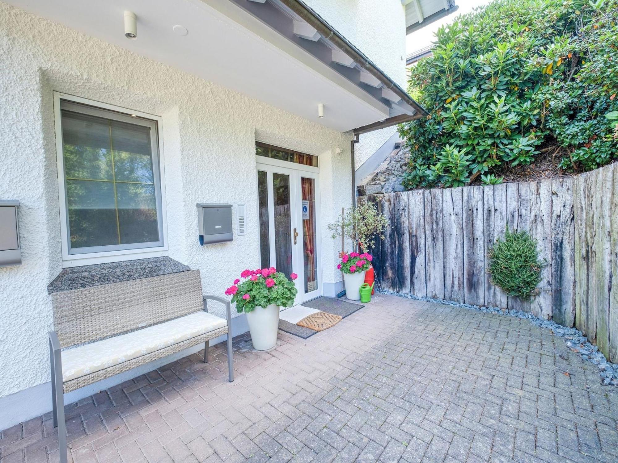 Modern Apartment In Schwalefeld With Garden Виллинген Экстерьер фото