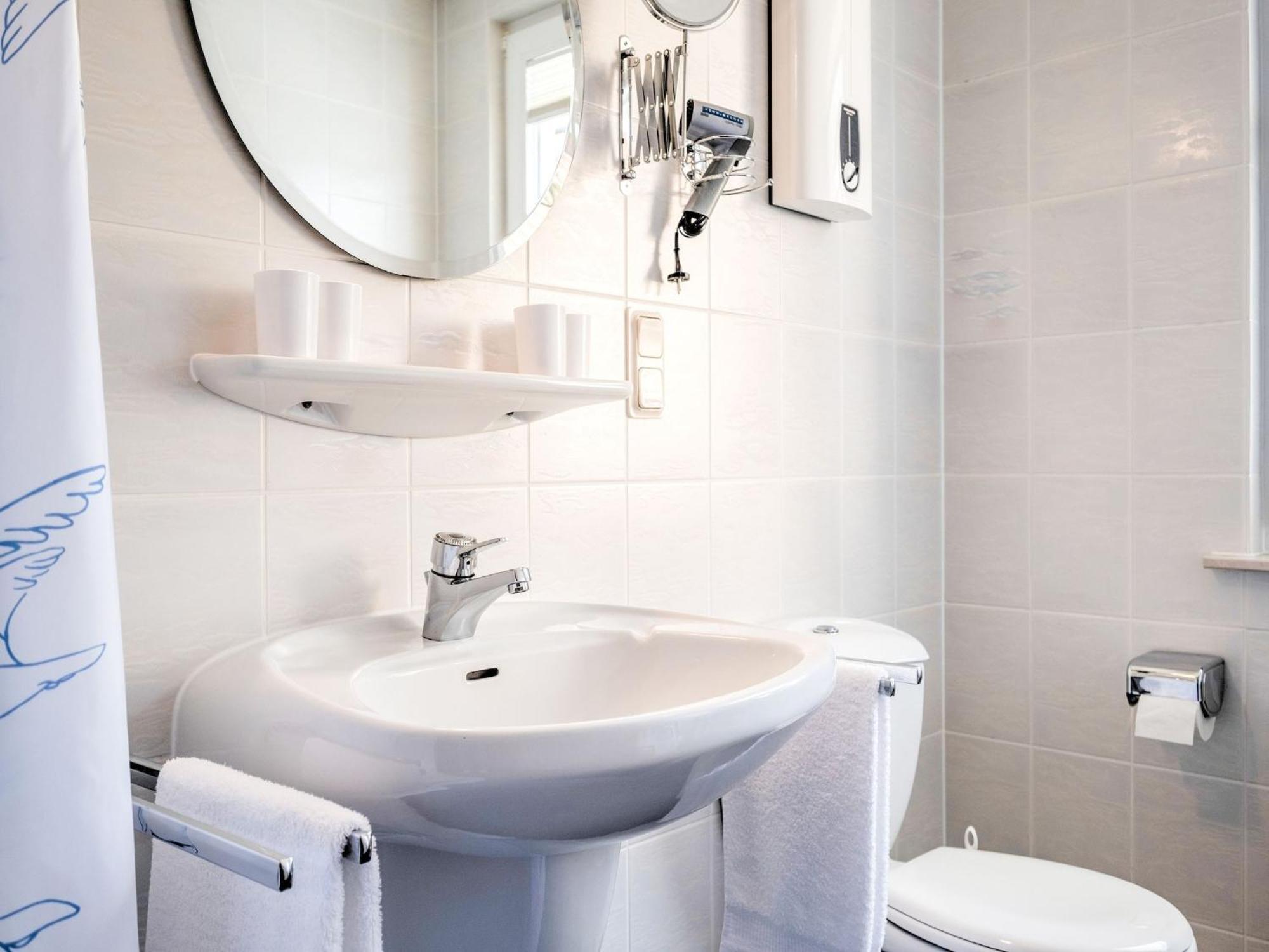 Modern Apartment In Schwalefeld With Garden Виллинген Экстерьер фото