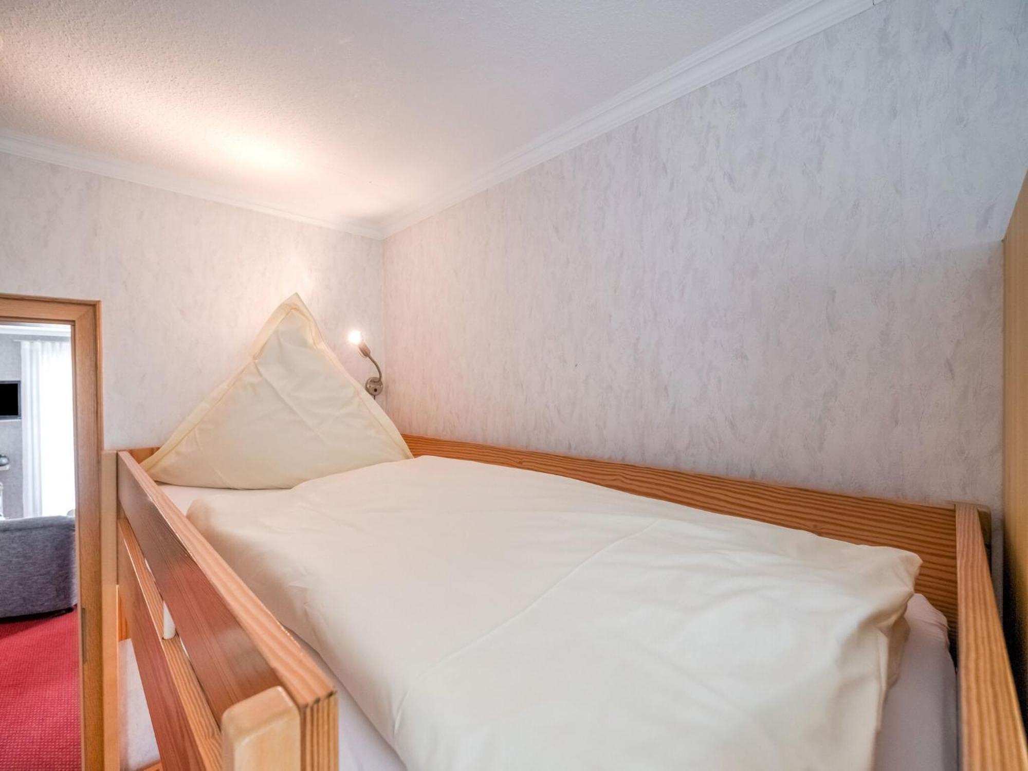 Modern Apartment In Schwalefeld With Garden Виллинген Экстерьер фото