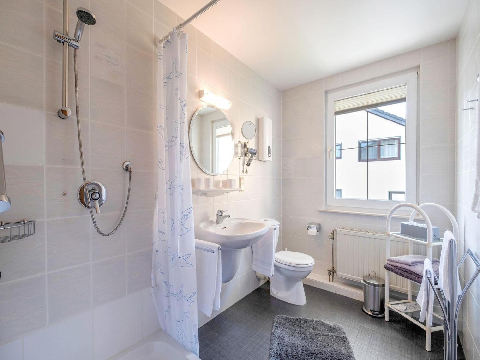 Modern Apartment In Schwalefeld With Garden Виллинген Экстерьер фото