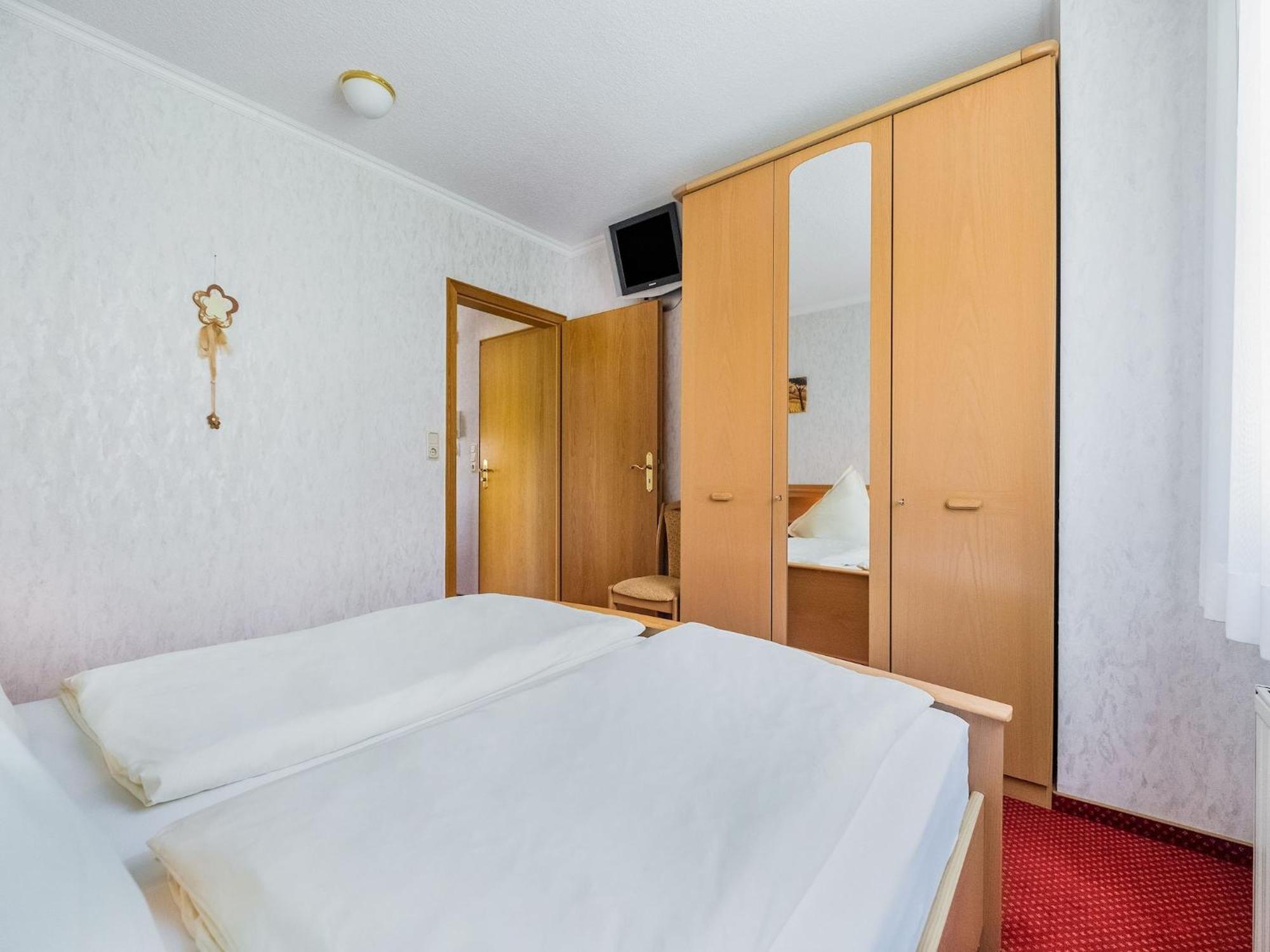 Modern Apartment In Schwalefeld With Garden Виллинген Экстерьер фото