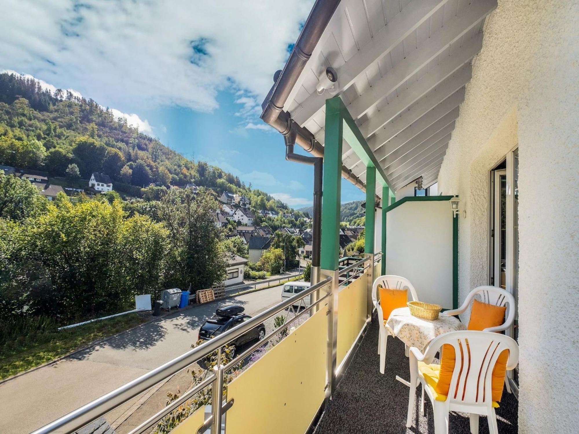 Modern Apartment In Schwalefeld With Garden Виллинген Экстерьер фото